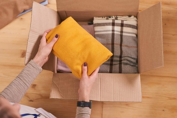 Les accessoires de protection pour les vêtements lors d'un déménagement