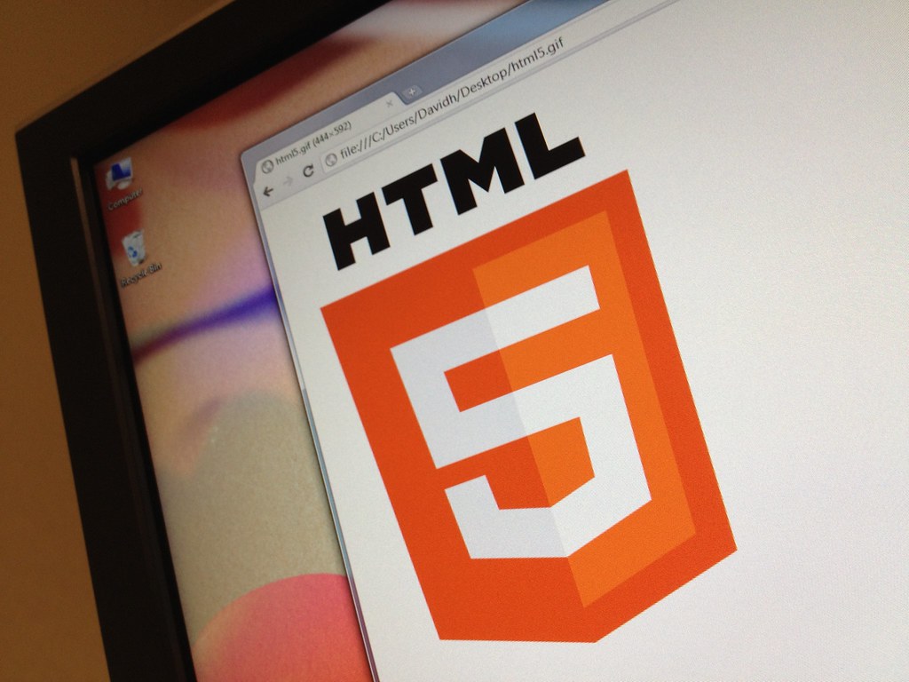 HTML5 : Guide complet pour maîtriser syntaxes, DOM et intégration CSS3