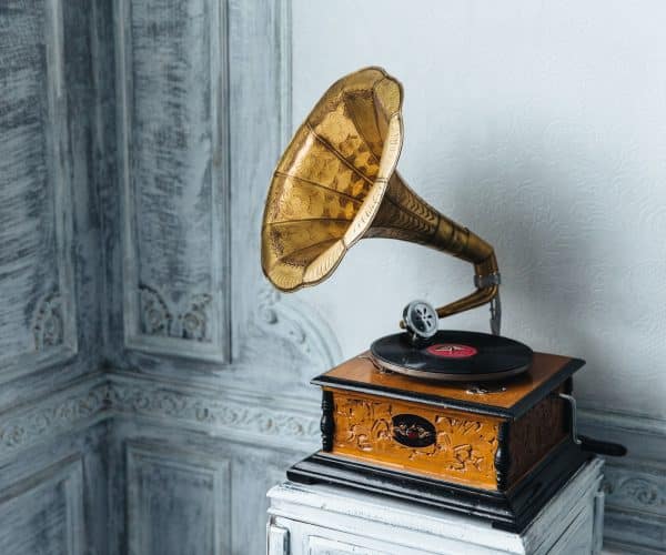 Trouver votre trésor musical : Choisir le bon gramophone ancien pour votre collection